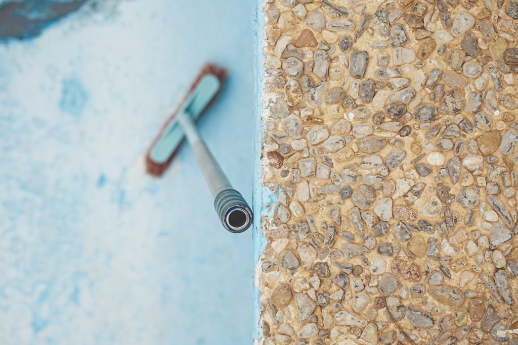 Pool Deck Resurfacing Boca Raton – Expert Materials, Safety & Contractor Guide
