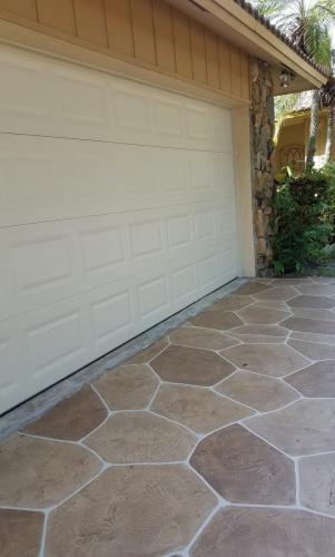 ST. ANDREWS RD. DRIVE ENTRANCE